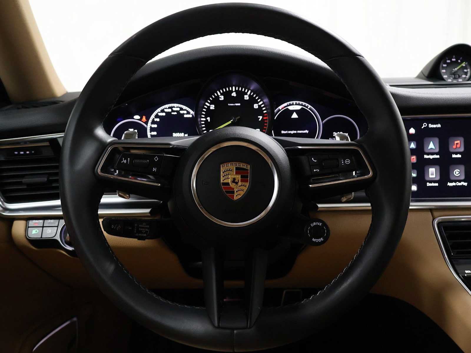 Certified 2023 Porsche Panamera 4S AWD/4WD image 25