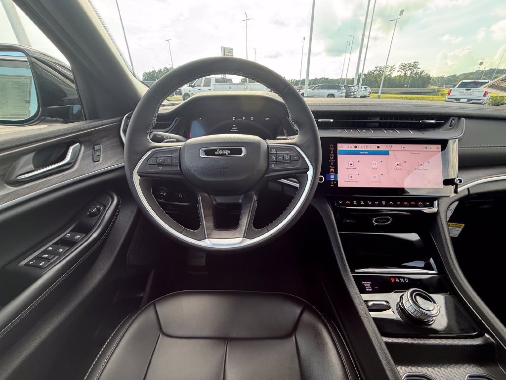 New 2026 Jeep Grand Cherokee Limited AWD/4WD image 8