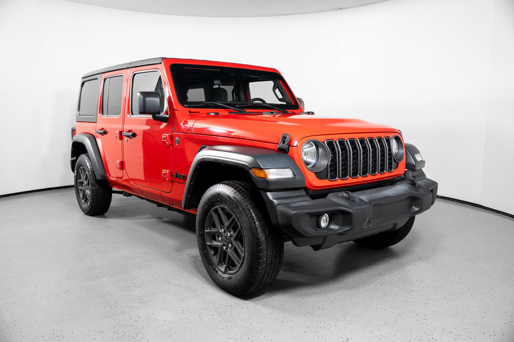 Used 2024 Jeep Wrangler Unlimited Sport AWD/4WD image 2