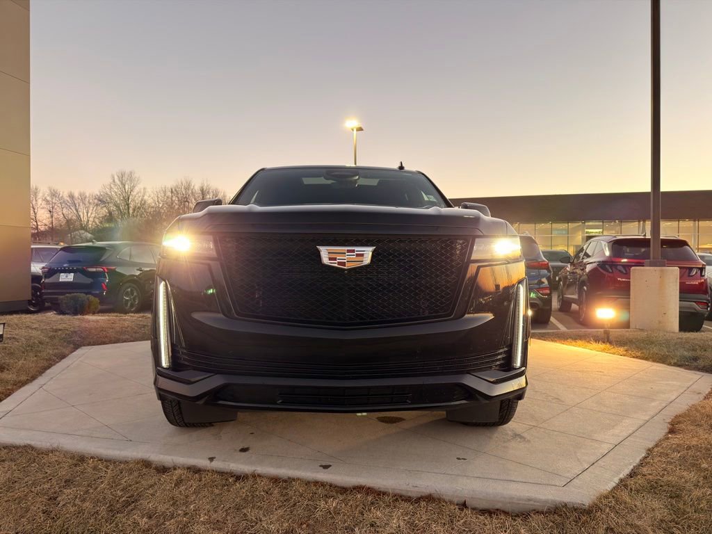 Used 2023 Cadillac Escalade Sport image 13