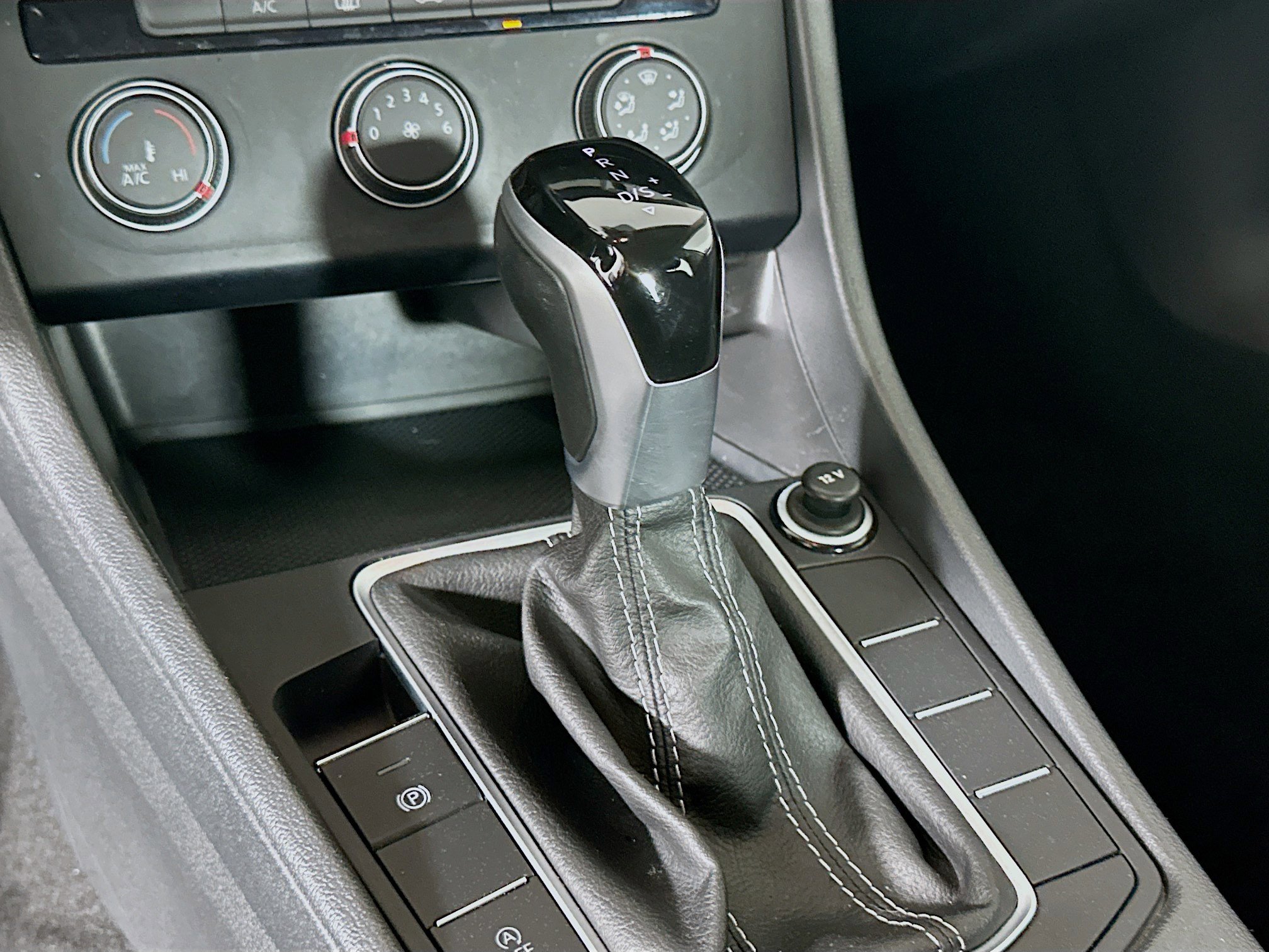 Used 2024 Volkswagen Jetta S image 24