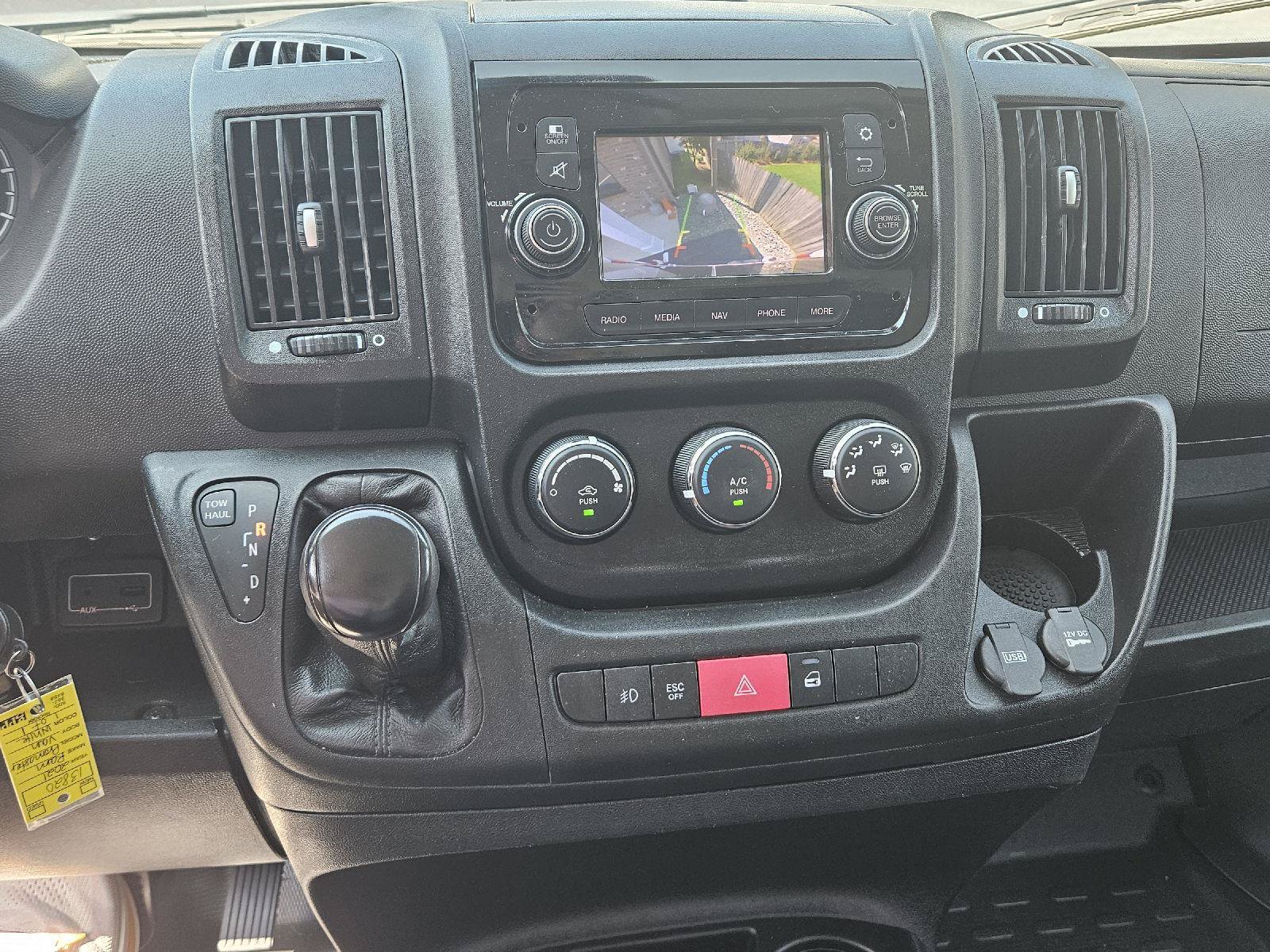 Used 2021 RAM ProMaster 2500 w/ Convenience Group FWD image 8