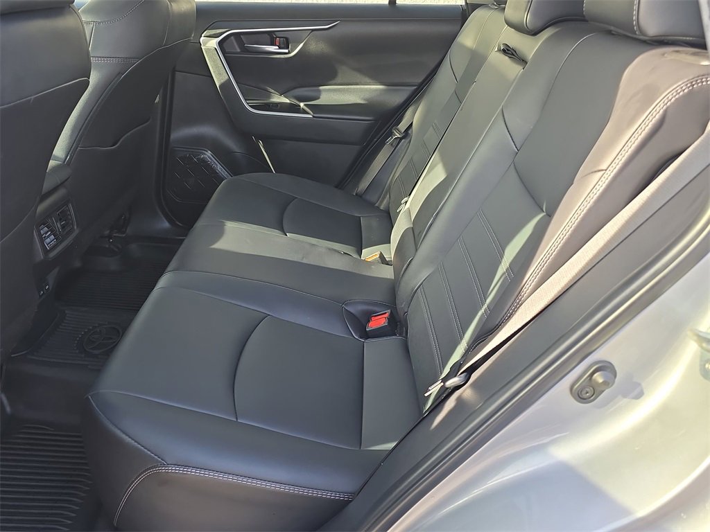 Used 2022 Toyota RAV4 XLE Premium image 26