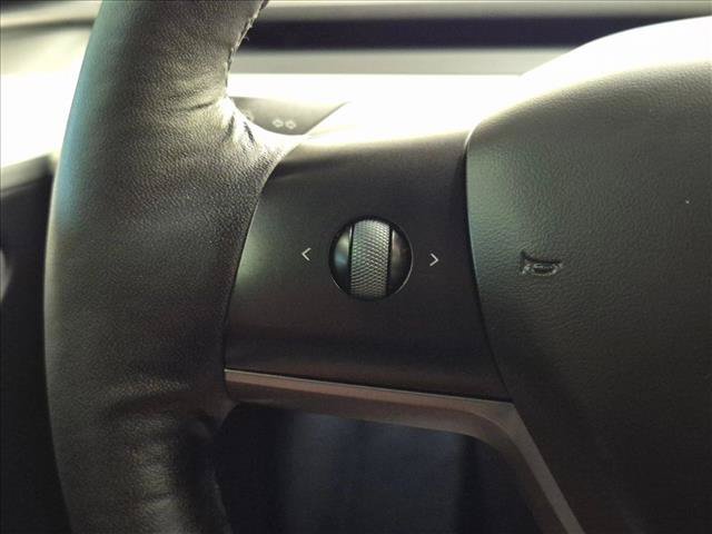 Used 2024 Tesla Model Y Performance AWD/4WD image 11