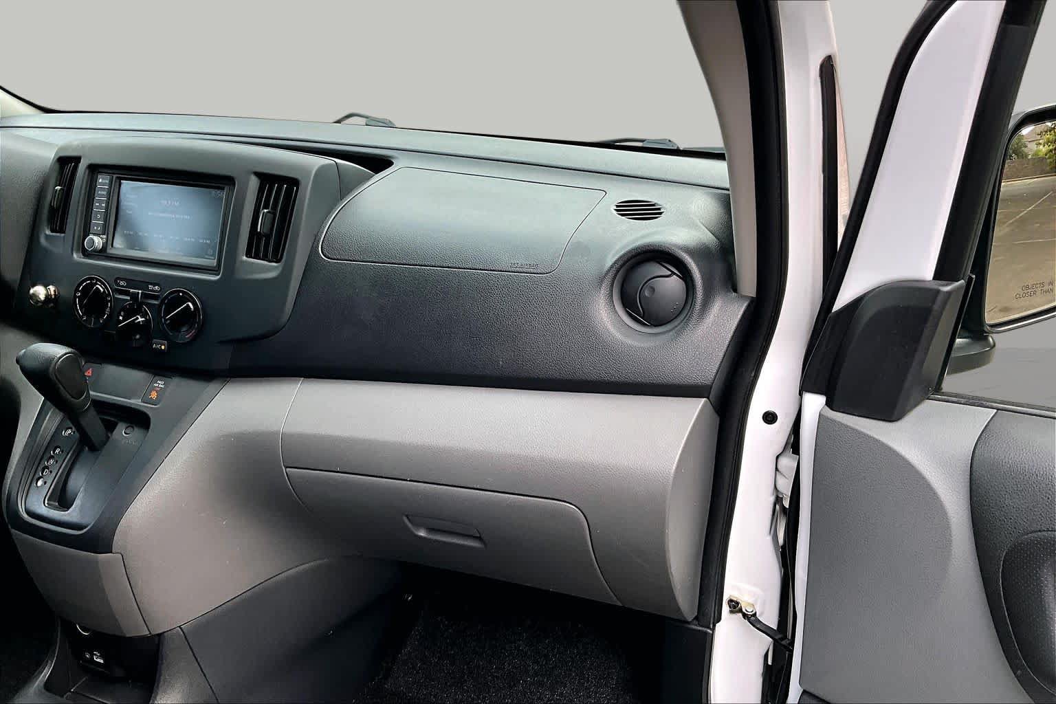 Used 2021 Nissan NV200 S FWD image 18