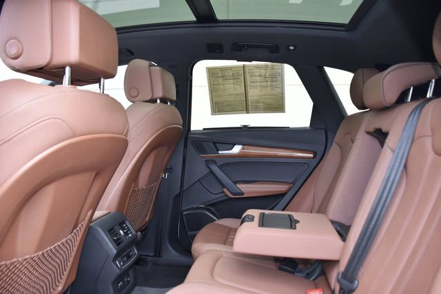 Used 2021 Audi Q5 e Prestige w/ Prestige Package image 22