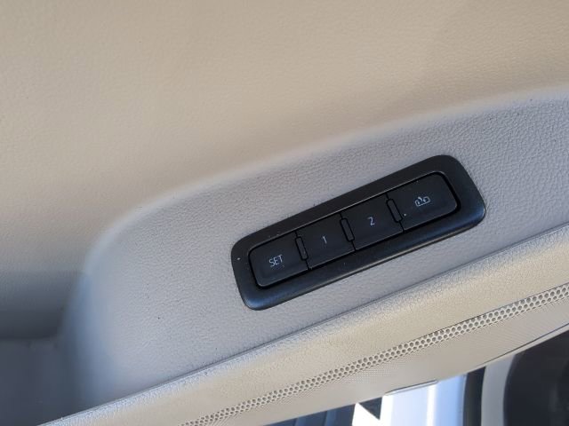Used 2019 GMC Yukon Denali w/ Denali Ultimate Package AWD/4WD image 34