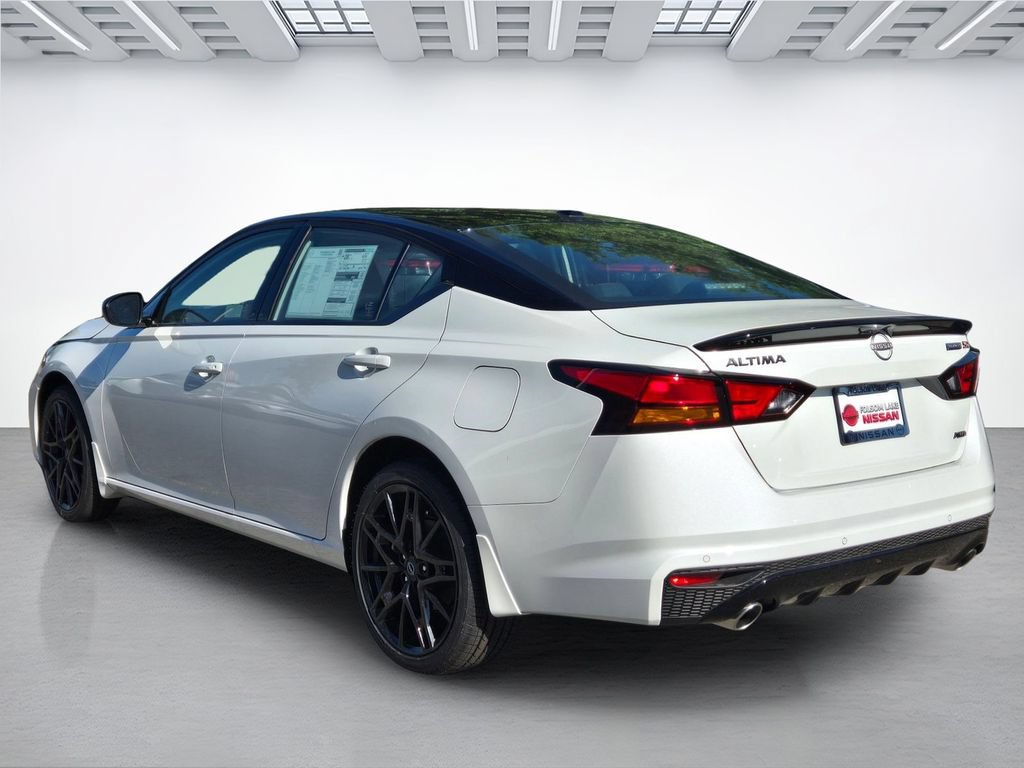 New 2026 Nissan Altima 2.5 SR w/ SR Midnight Edition Package AWD/4WD image 6