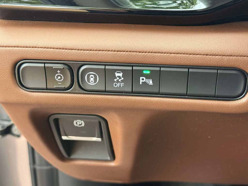 Certified 2024 Acura MDX w/ Technology Package AWD/4WD image 31