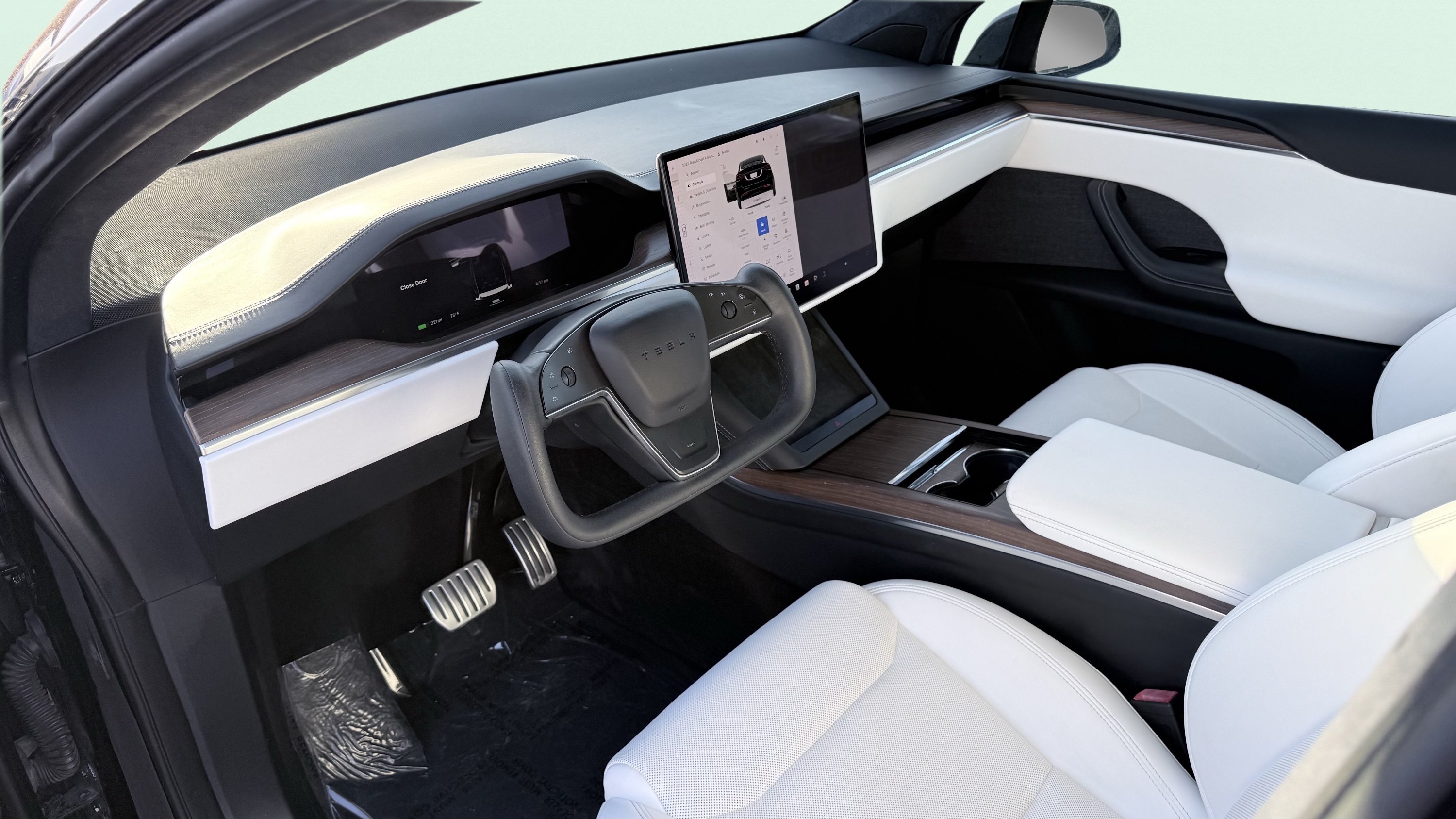 Used 2023 Tesla Model X AWD/4WD image 23