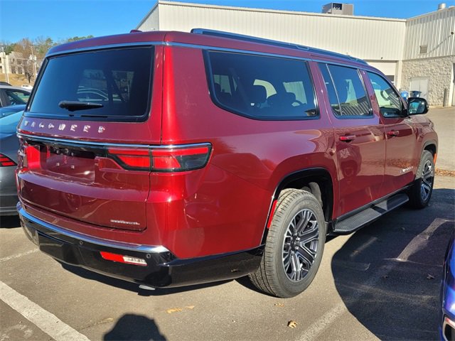 Used 2023 Jeep Wagoneer L Series II image 9