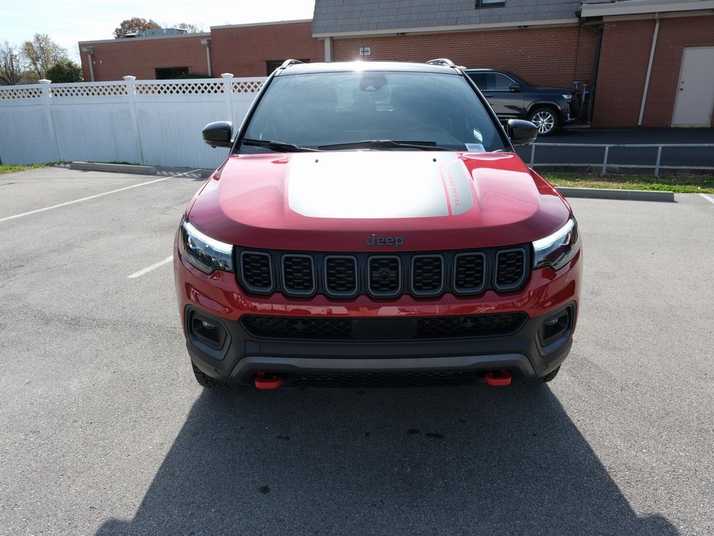 Used 2024 Jeep Compass Trailhawk w/ Trailhawk Elite Group image 12