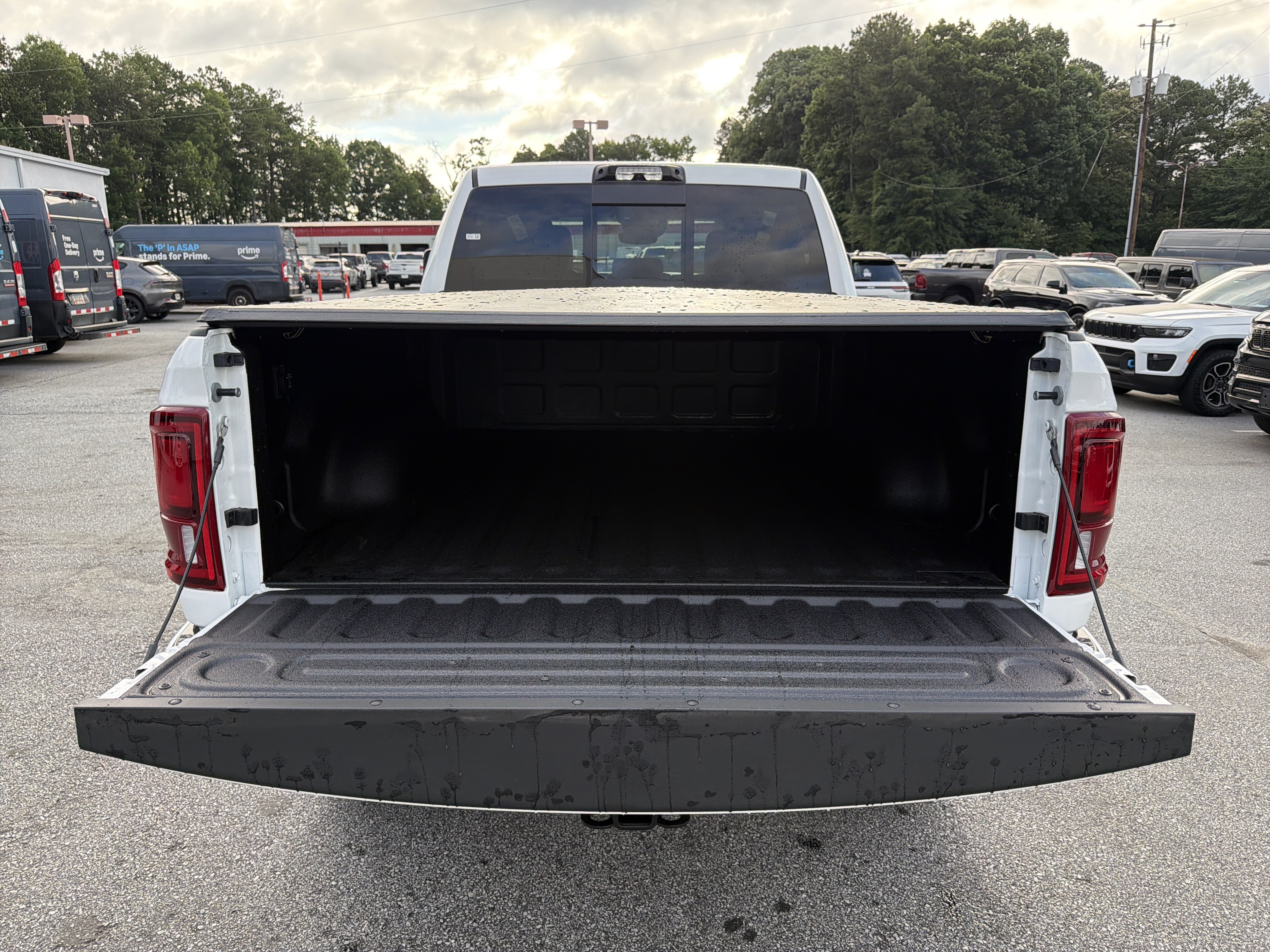 New 2026 RAM 2500 Laramie w/ Night Edition AWD/4WD image 17