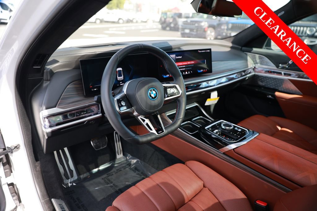 Used 2025 BMW i7 M70 w/ Executive Package image 14