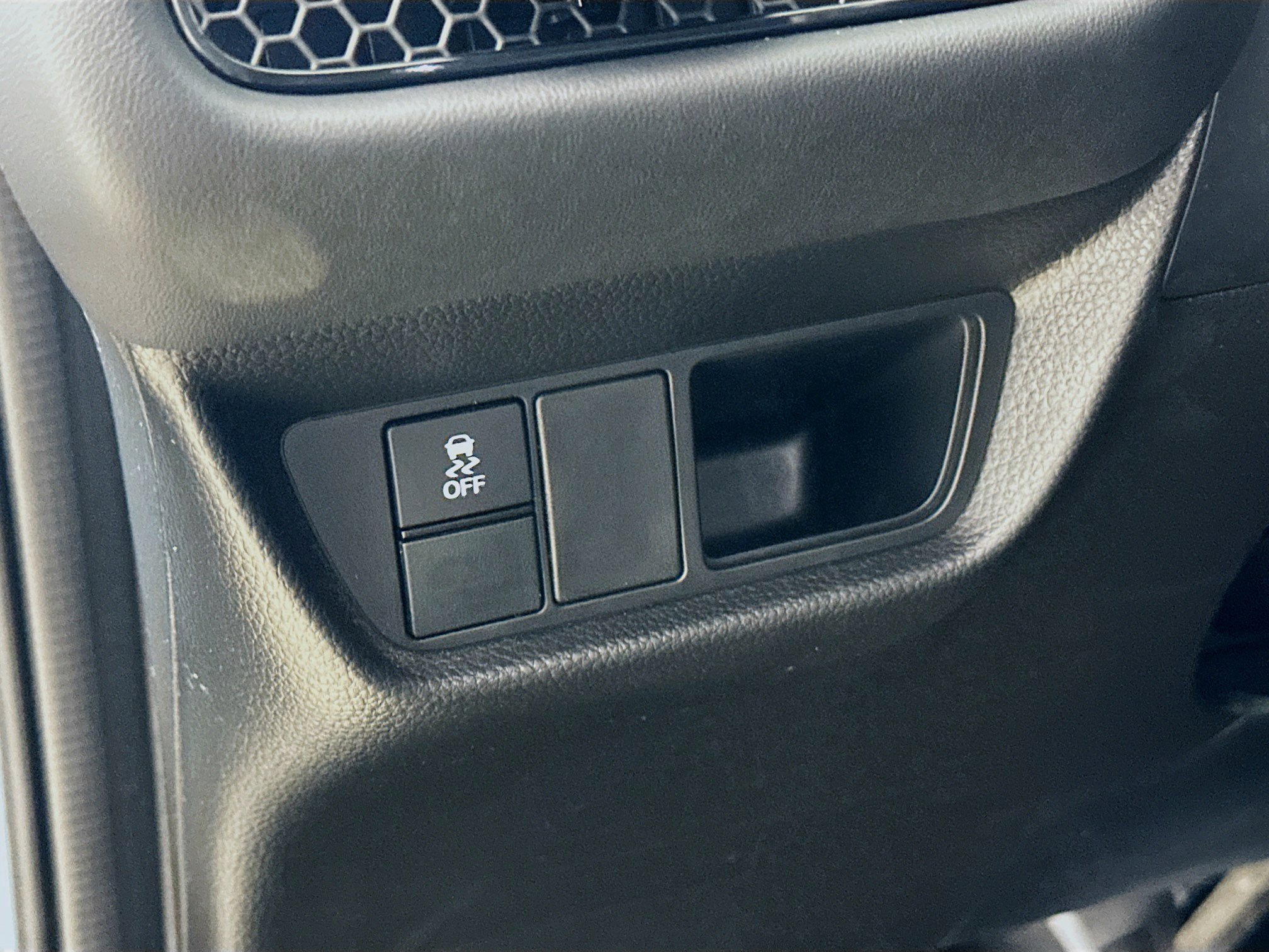 Used 2024 Honda HR-V EX-L image 11