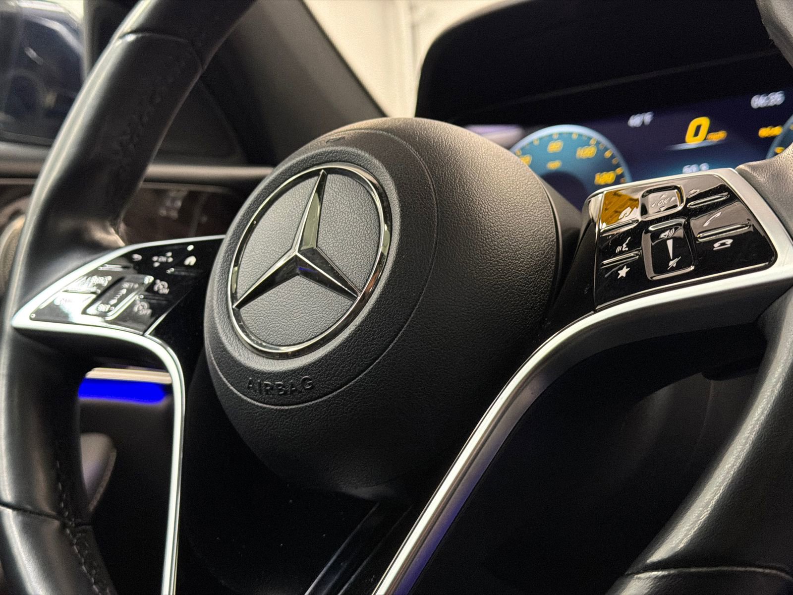 Used 2023 Mercedes-Benz E 350 4MATIC Sedan image 25