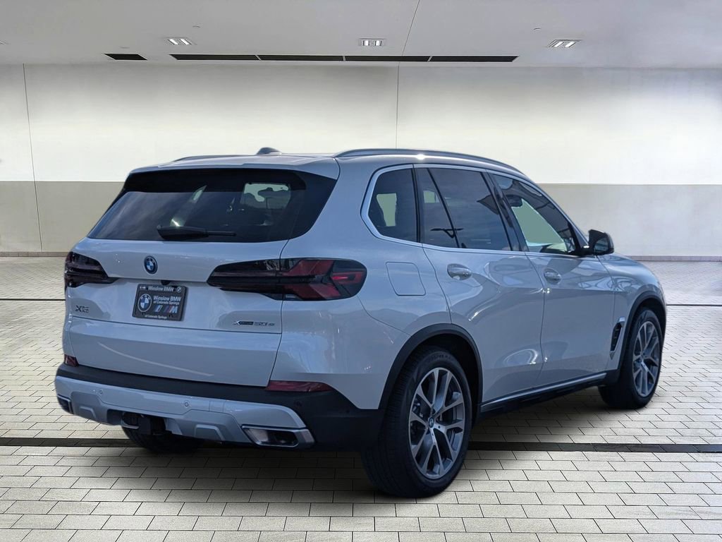 New 2026 BMW X5 xDrive50e w/ Premium Package image 5