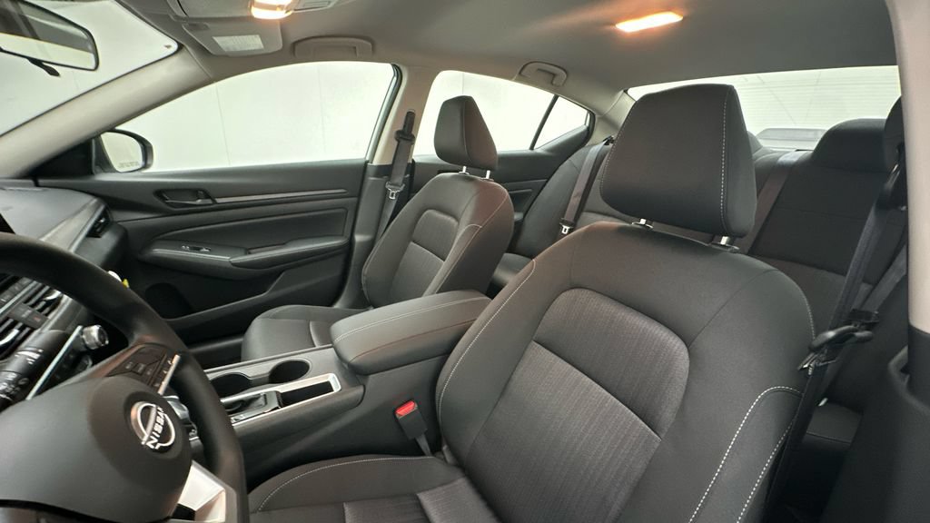 New 2026 Nissan Altima 2.5 SV FWD image 9