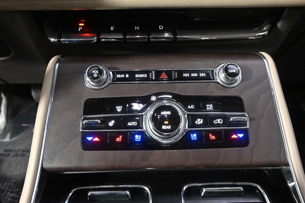 Used 2023 Lincoln Aviator Reserve w/ Equipment Group 201A AWD/4WD image 31