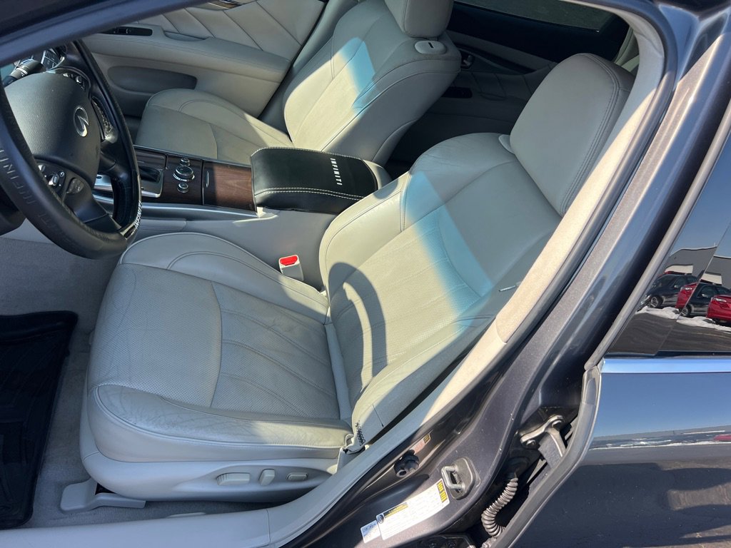 Used 2015 INFINITI Q70 L 3.7 w/ Deluxe Touring Package image 12