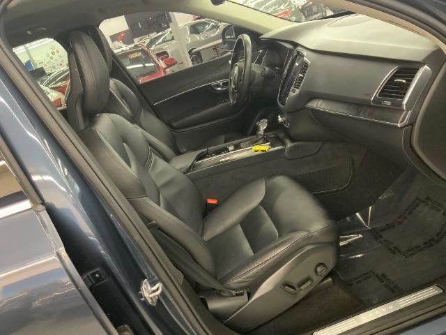 Used 2020 Volvo XC90 T6 Momentum image 16