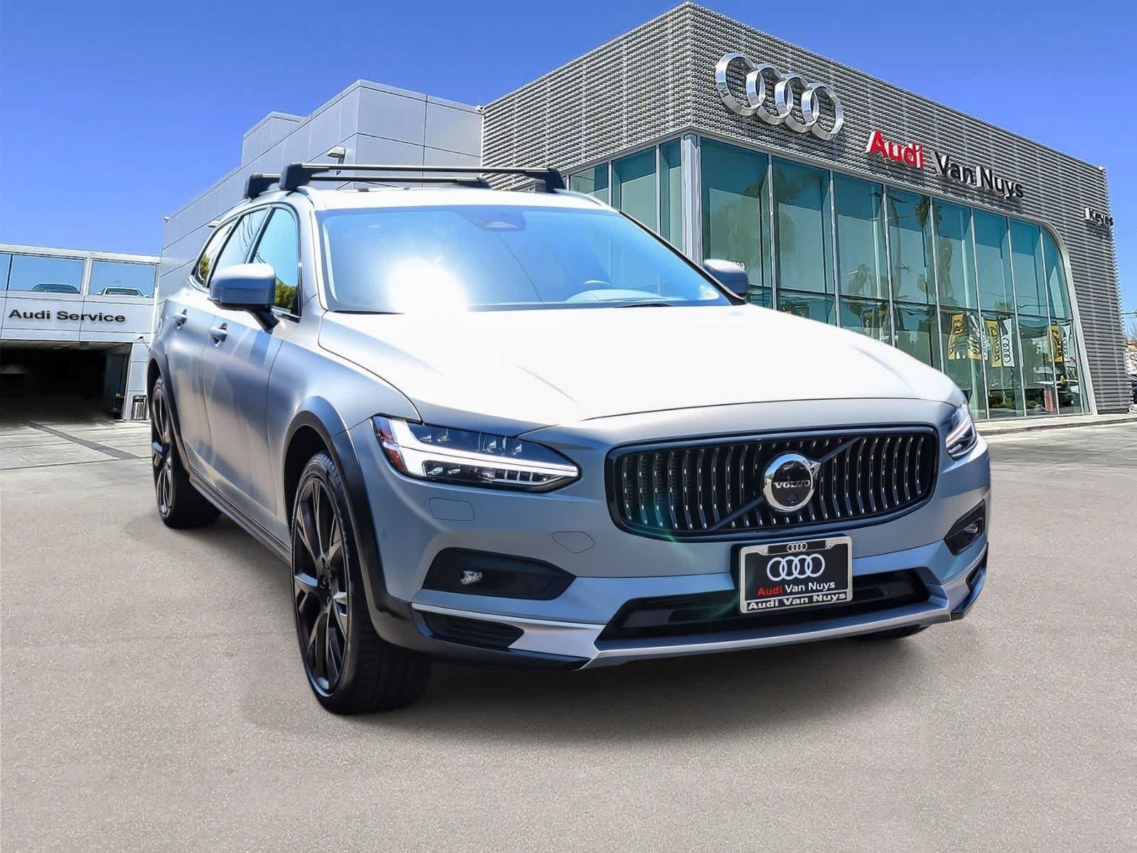 Used 2024 Volvo V90 B6 Cross Country Ultimate w/ Protection Package Premier AWD/4WD image 5