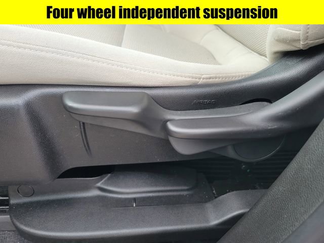 Used 2022 Chevrolet Traverse LS image 22