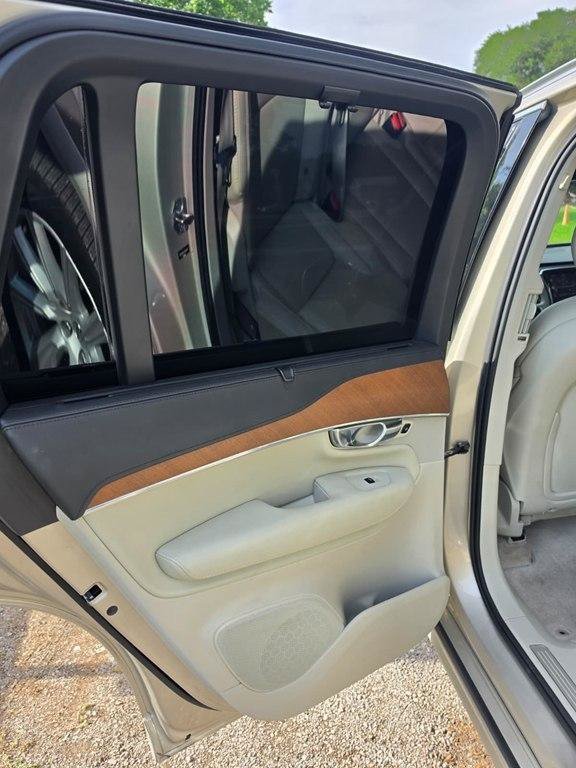 Used 2016 Volvo XC90 T6 Inscription w/ Vision Package AWD/4WD image 4