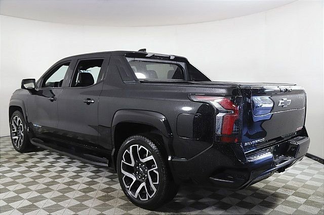 New 2024 Chevrolet Silverado EV RST image 6