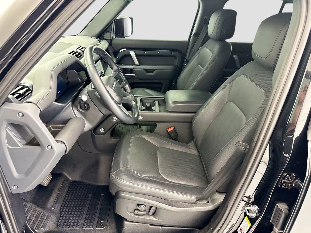 Certified 2023 Land Rover Defender 110 X-Dynamic SE image 18
