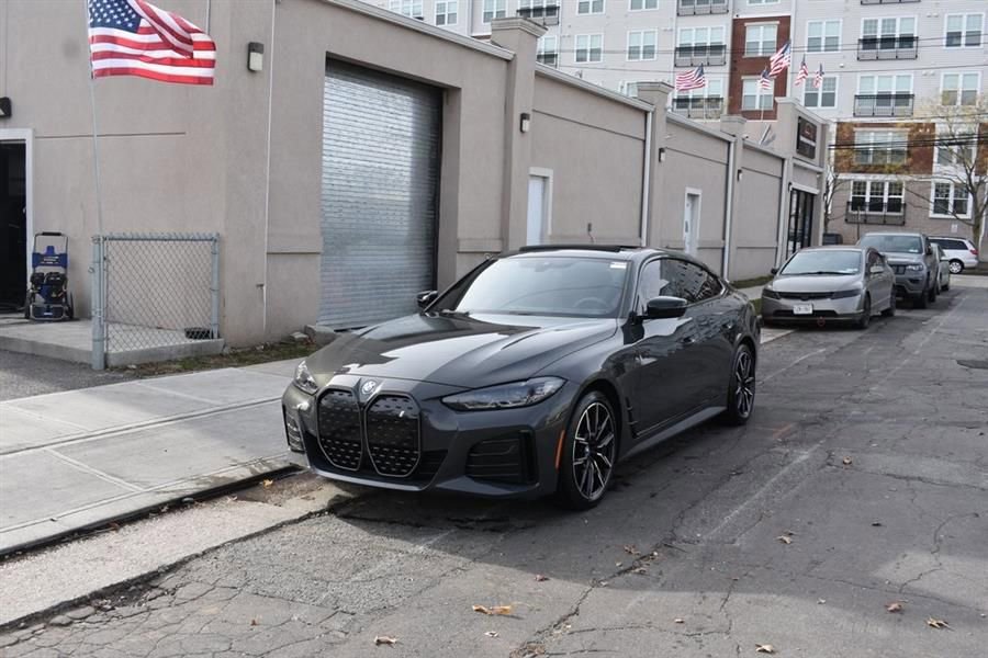 Used 2024 BMW i4 eDrive35 w/ Premium Package image 2