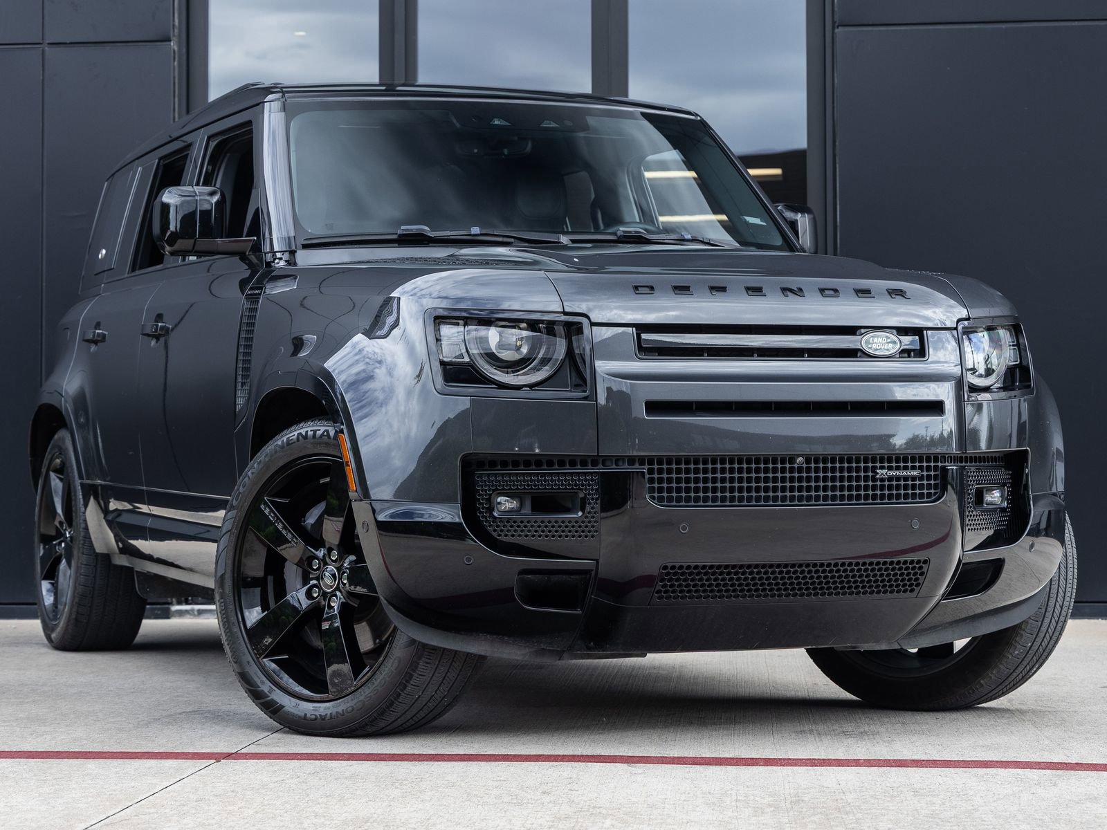Used 2023 Land Rover Defender 110 X-Dynamic SE AWD/4WD image 2