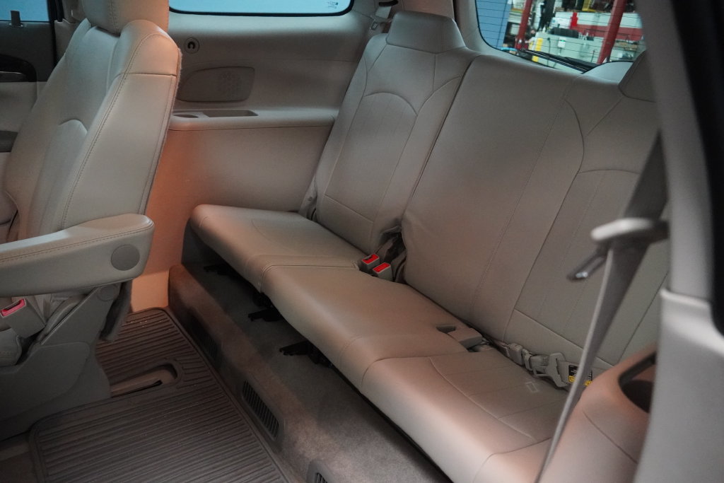 Used 2017 Buick Enclave Premium AWD/4WD image 23