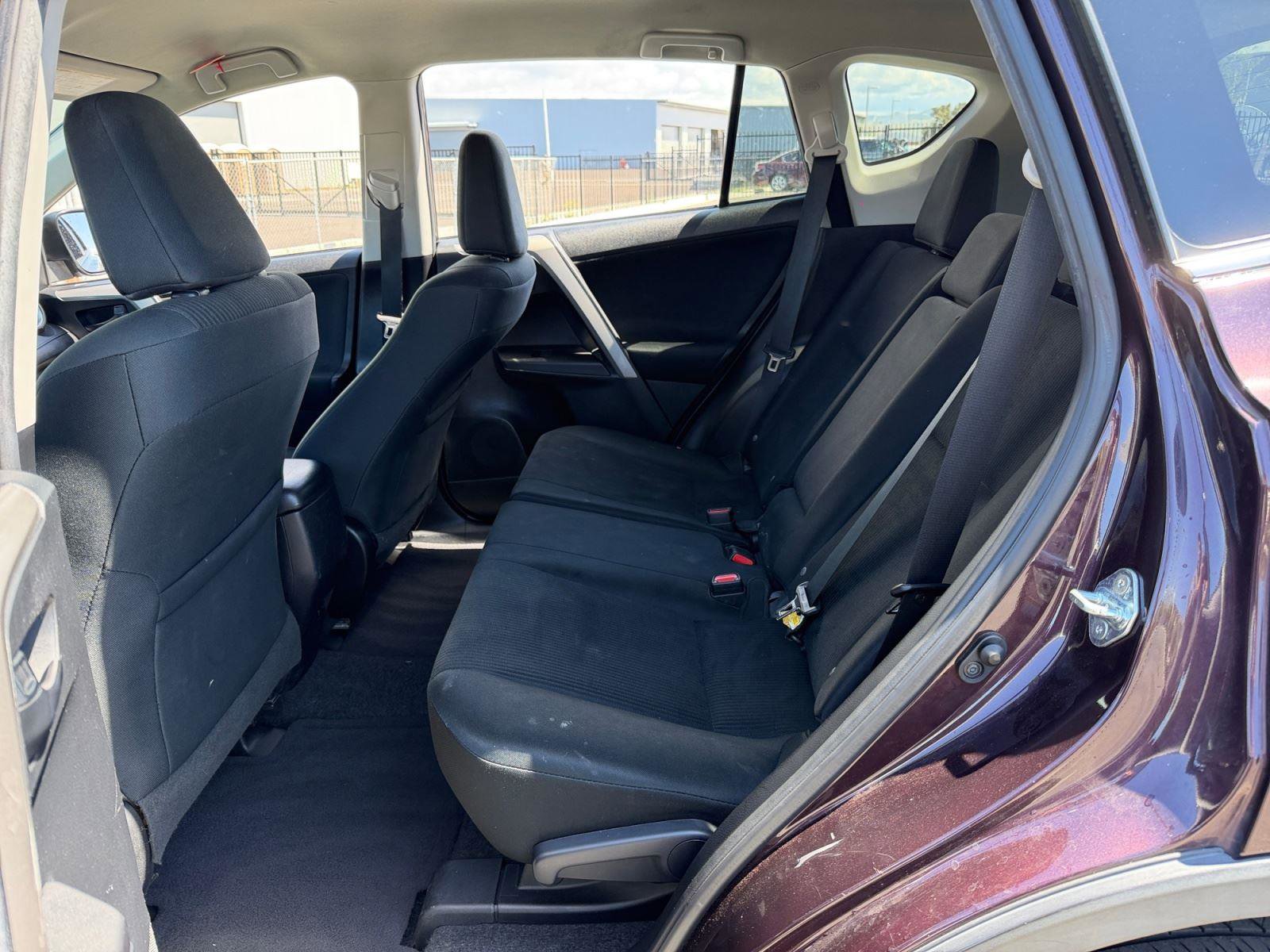 Used 2017 Toyota RAV4 LE w/ Carpet Mat Package FWD image 17