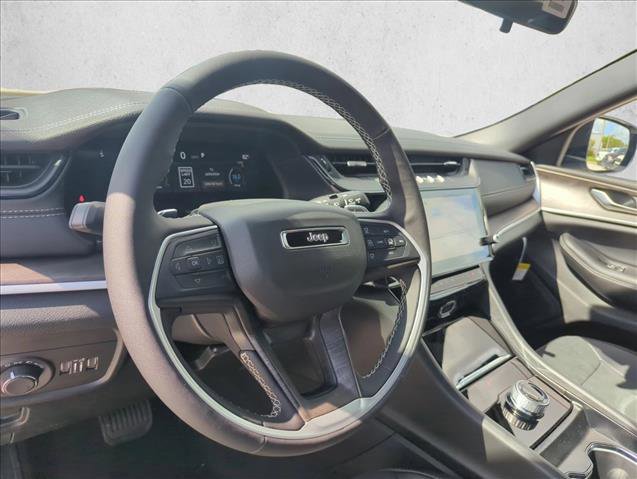 New 2026 Jeep Grand Cherokee L 2WD image 18