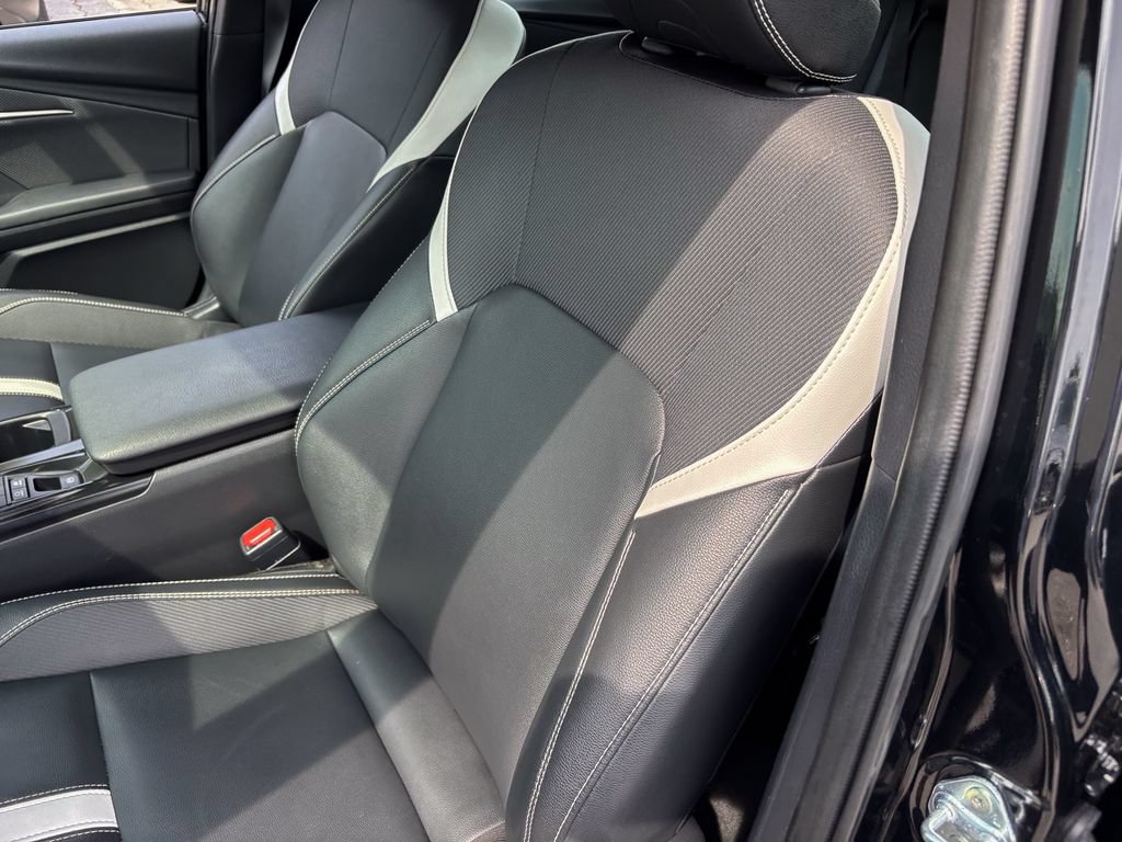 Used 2025 Toyota Camry SE w/ Convenience Package AWD/4WD image 19