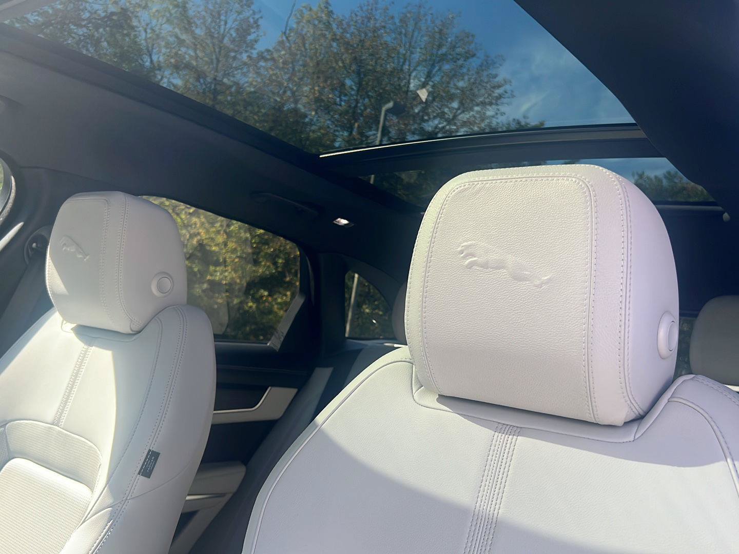 Certified 2026 Jaguar F-PACE R-Dynamic S AWD/4WD image 24