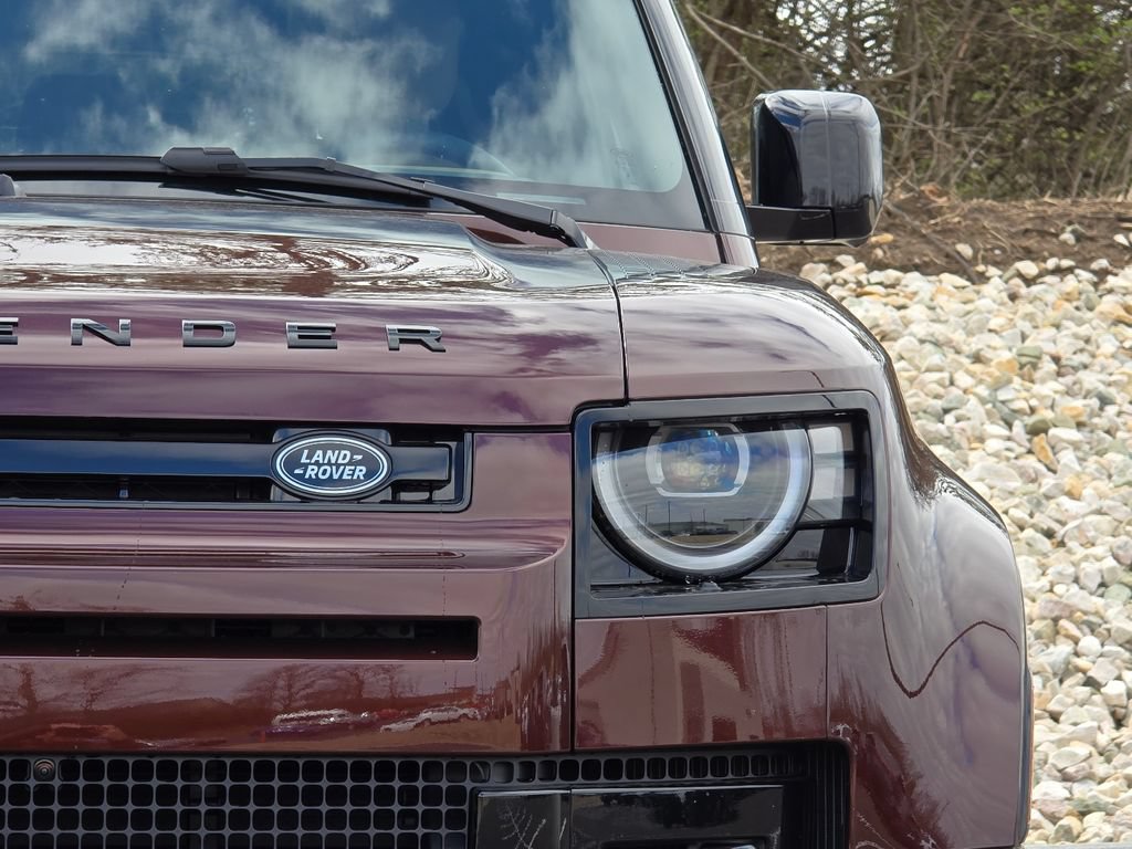 New 2026 Land Rover Defender 130 X-Dynamic SE AWD/4WD image 29
