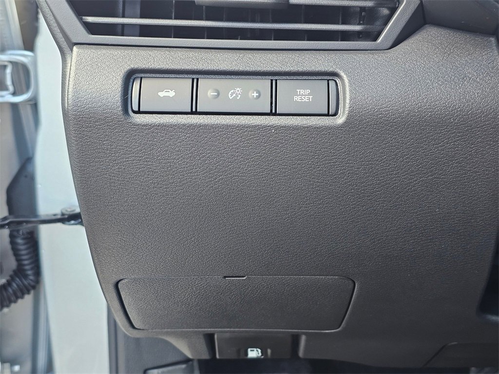 New 2025 Nissan Altima 2.5 SV w/ SV Special Edition Package image 33