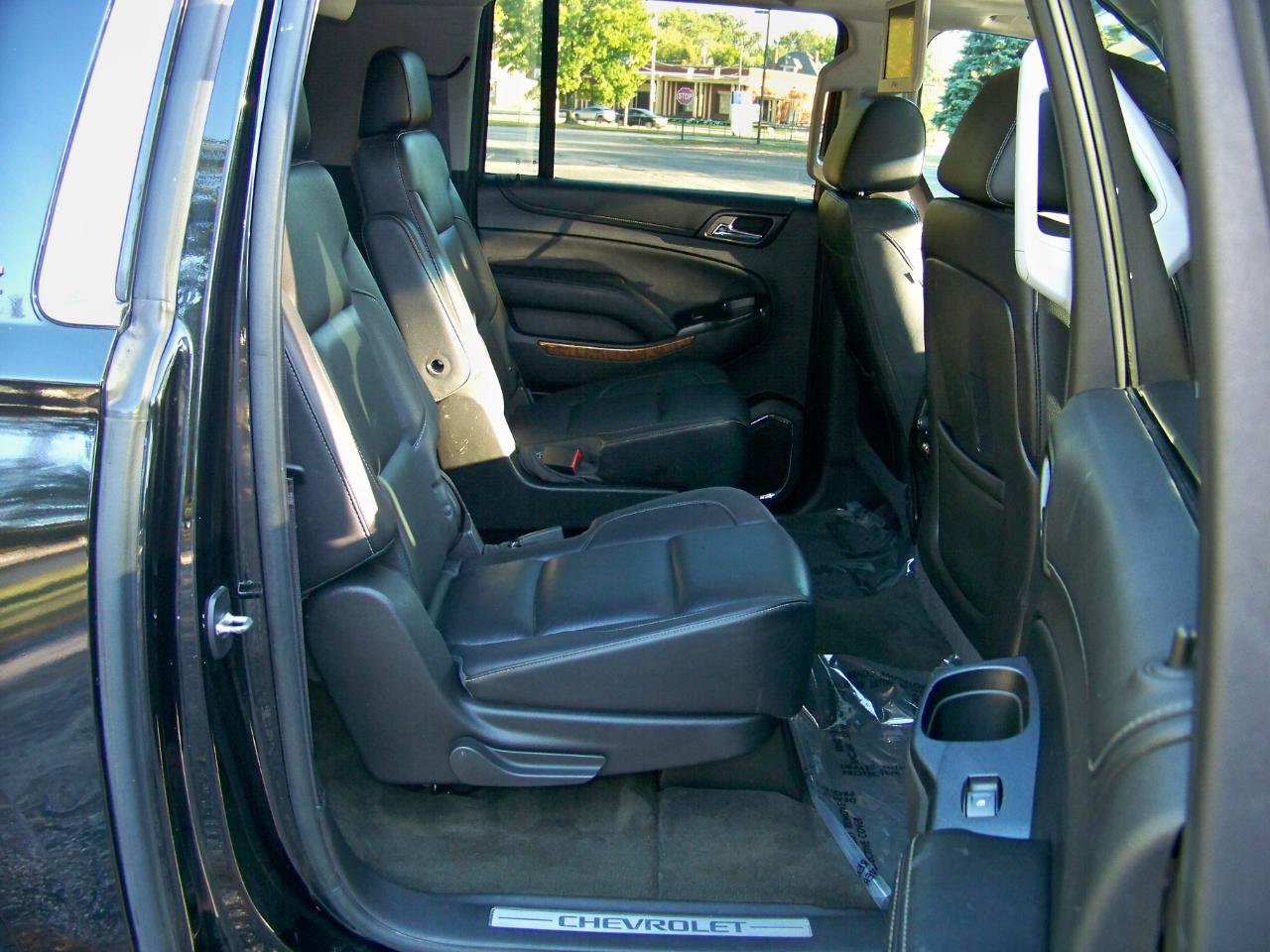 Used 2015 Chevrolet Suburban LTZ image 19