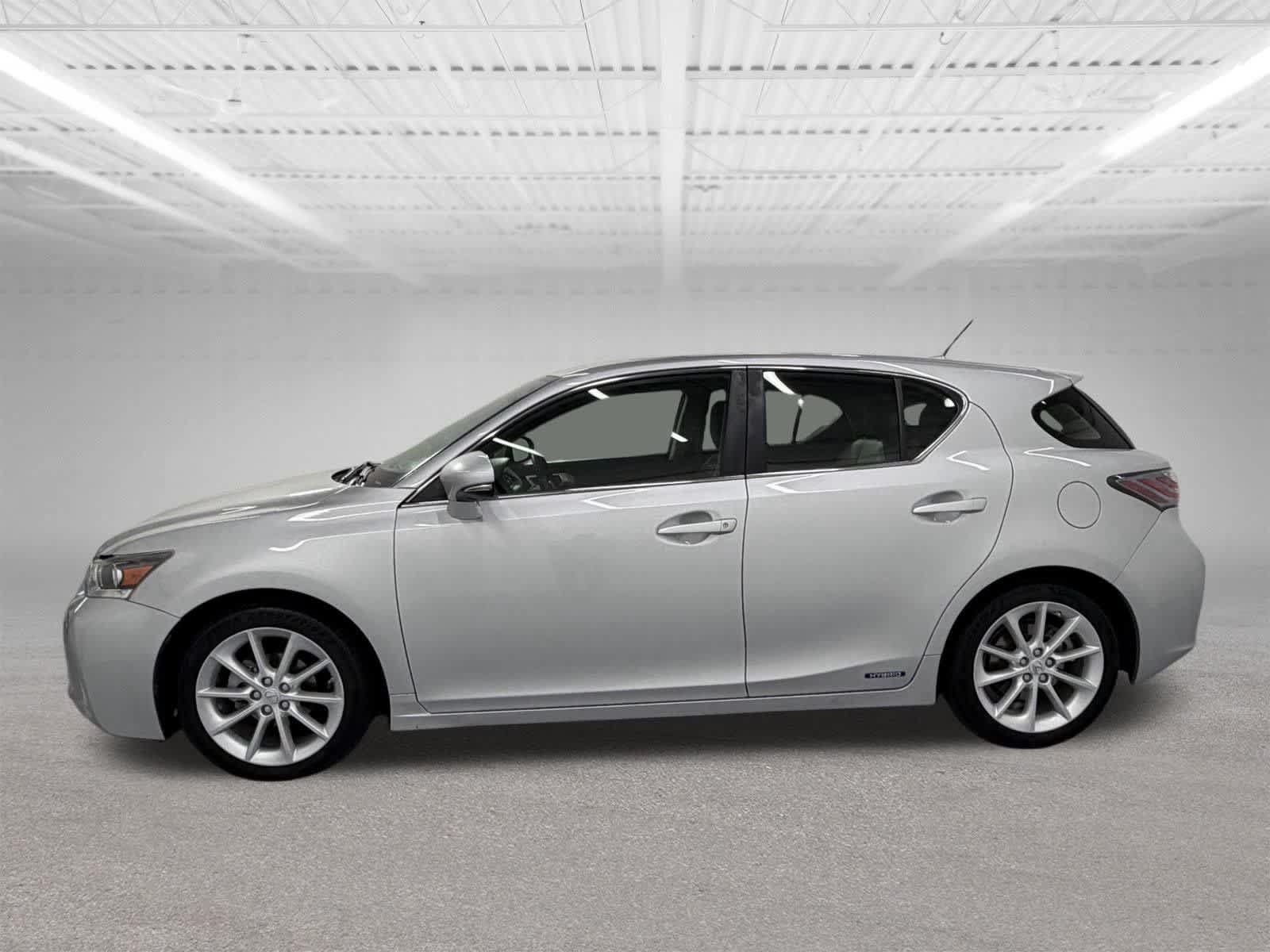 Used 2012 Lexus CT 200h Premium FWD image 2