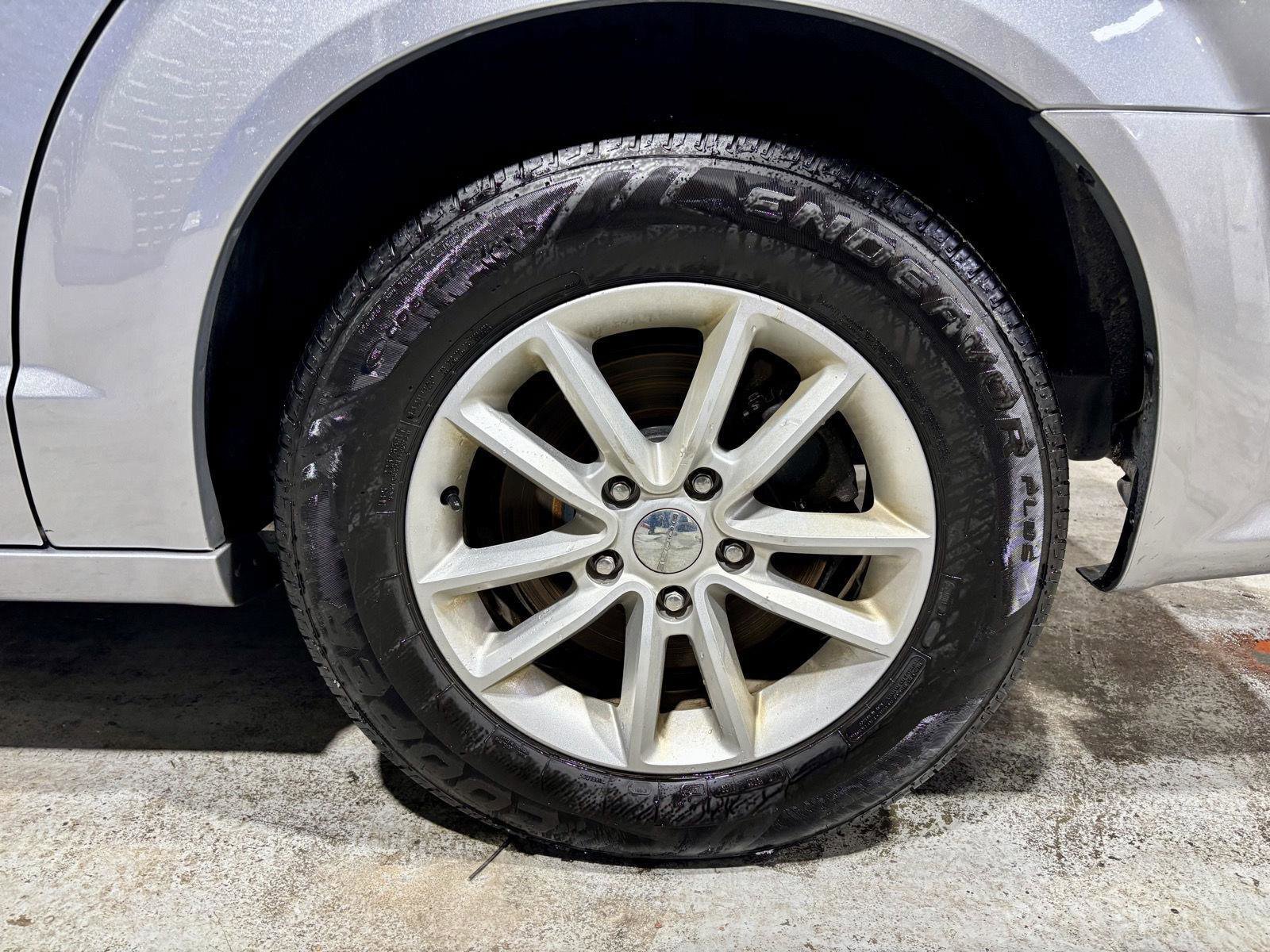 Used 2019 Dodge Grand Caravan SXT image 30