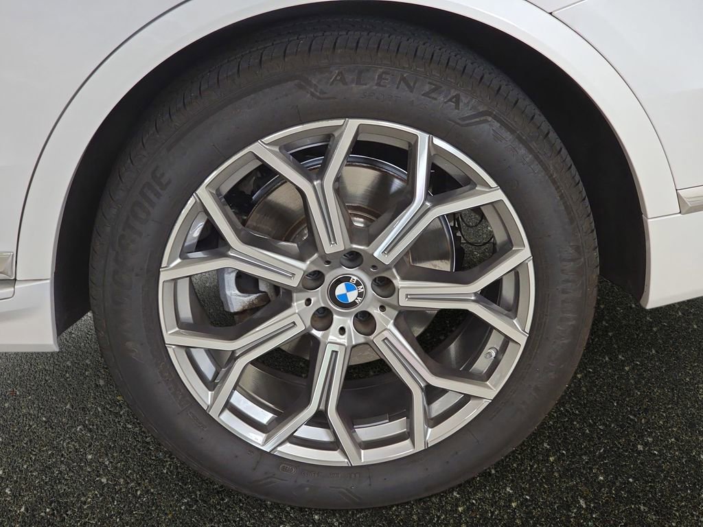 Certified 2024 BMW X7 xDrive40i image 28