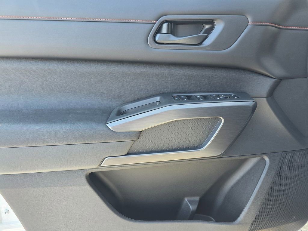 New 2026 Nissan Pathfinder SV image 20