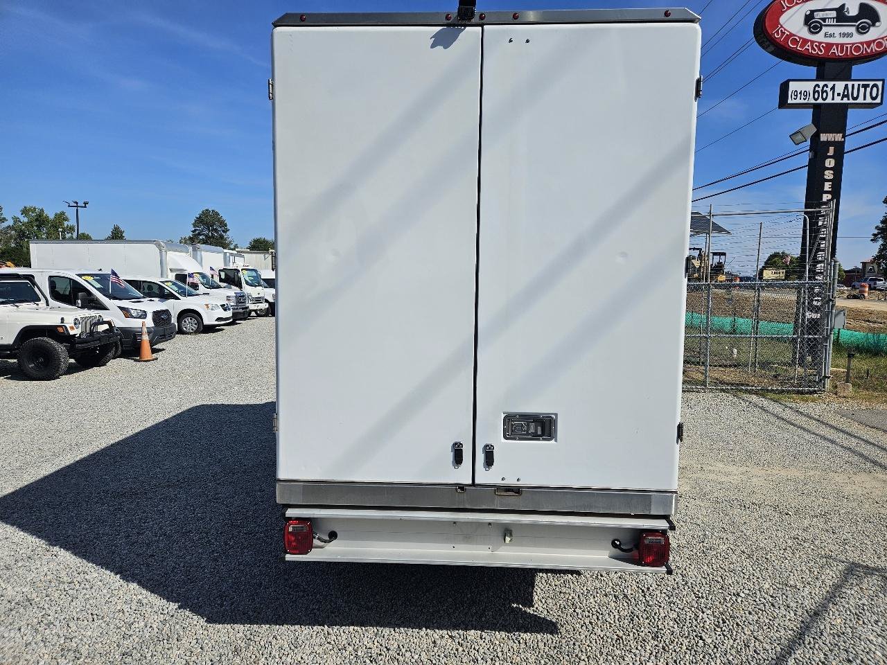 Used 2023 Ford E-350 and Econoline 350 Super Duty w/ Power Windows & Locks Group RWD image 4