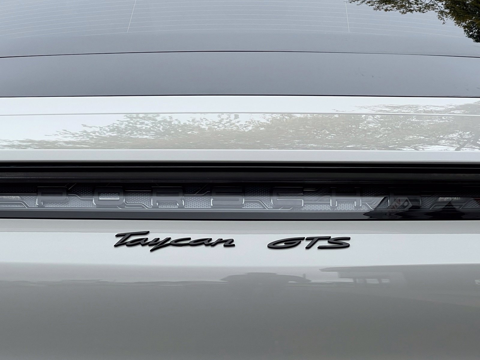 Used 2022 Porsche Taycan GTS w/ Premium Package (P6U) AWD/4WD image 41