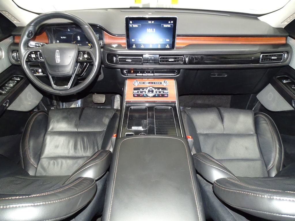 Used 2020 Lincoln Aviator Reserve w/ Equipment Group 202A image 32