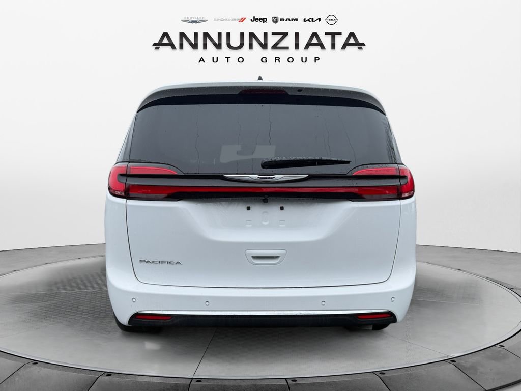 New 2026 Chrysler Pacifica Select FWD image 4