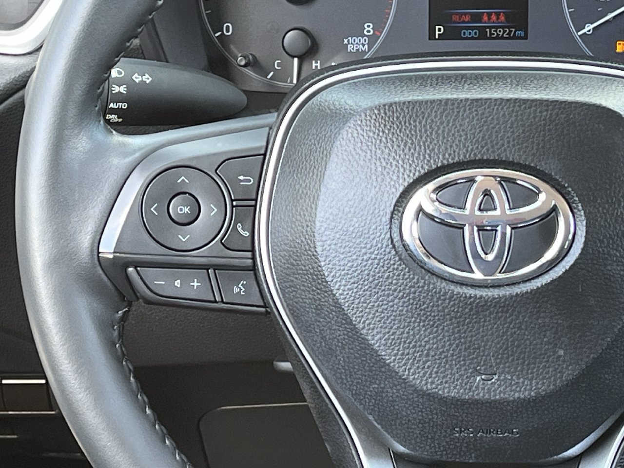Used 2025 Toyota Corolla Cross LE FWD image 12