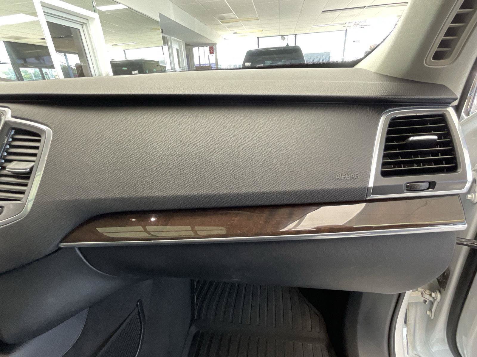 Used 2019 Volvo XC90 T6 Momentum w/ Advanced Package AWD/4WD image 9